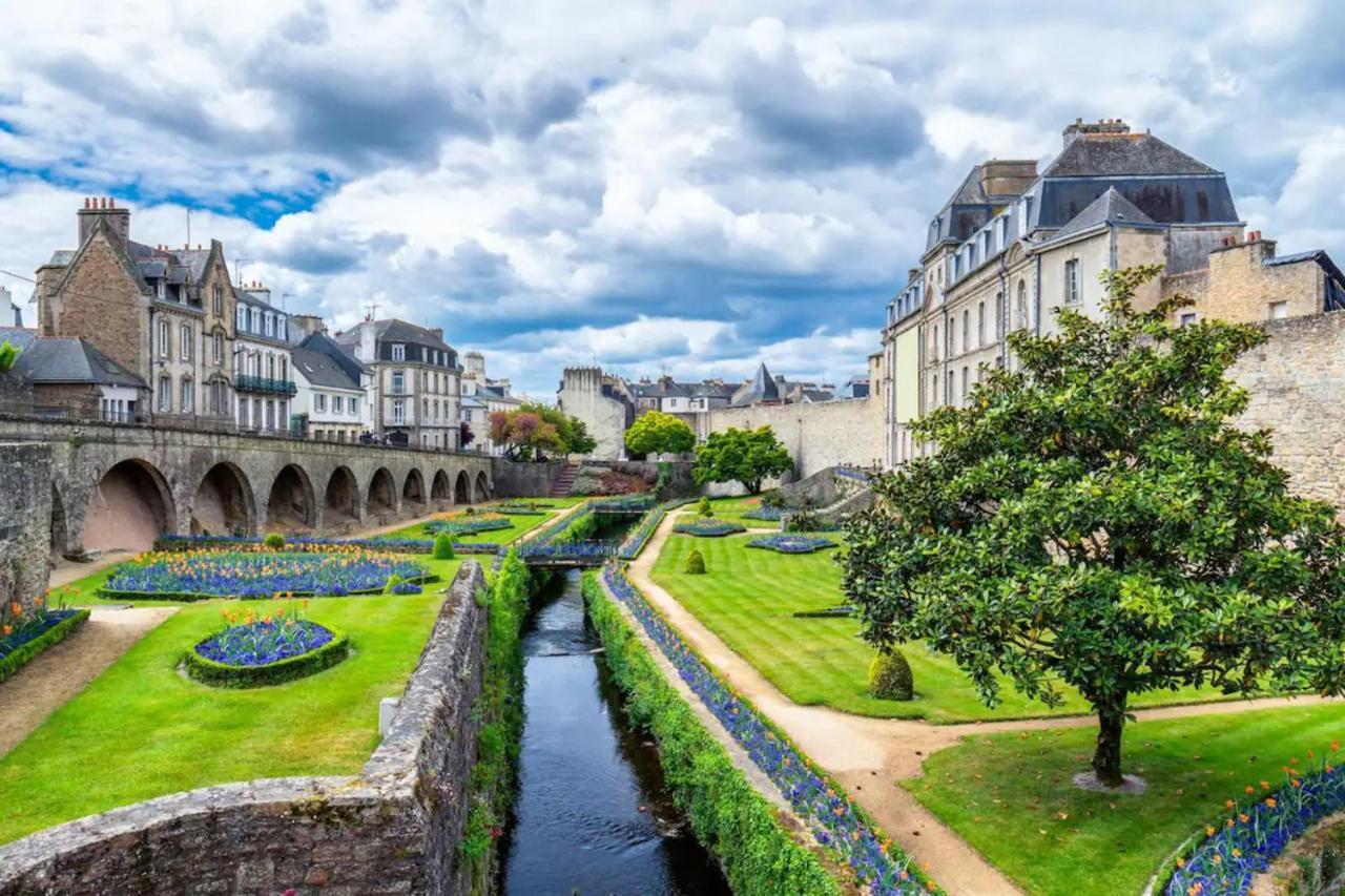 Grand Appartement De Standing Avec Terrasse Vue Port Au Centre De Vannes Eksteriør billede